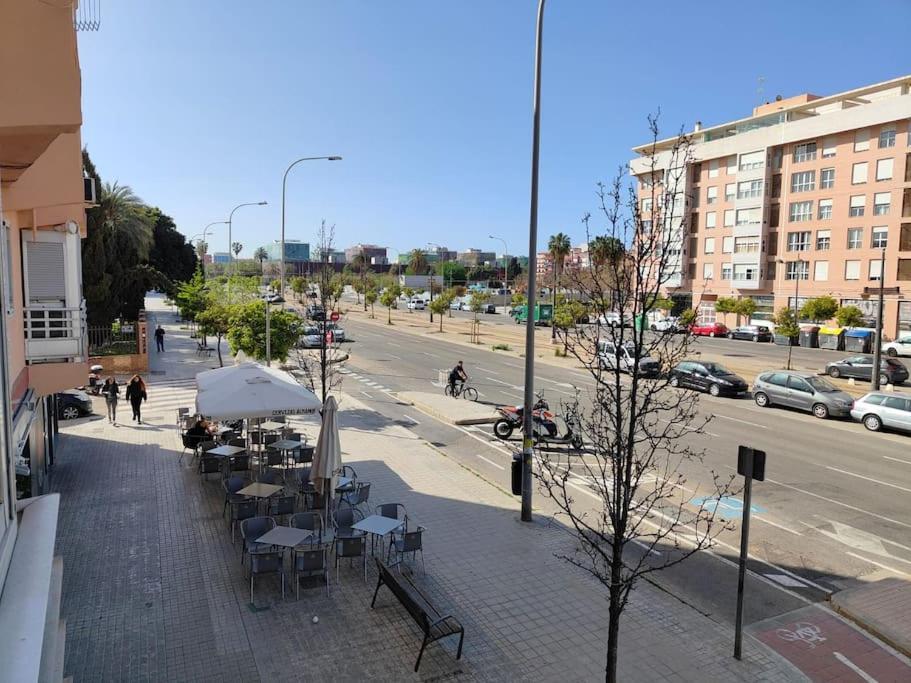 Piso Cerca Universidades Y Playa 瓦伦西亚 外观 照片